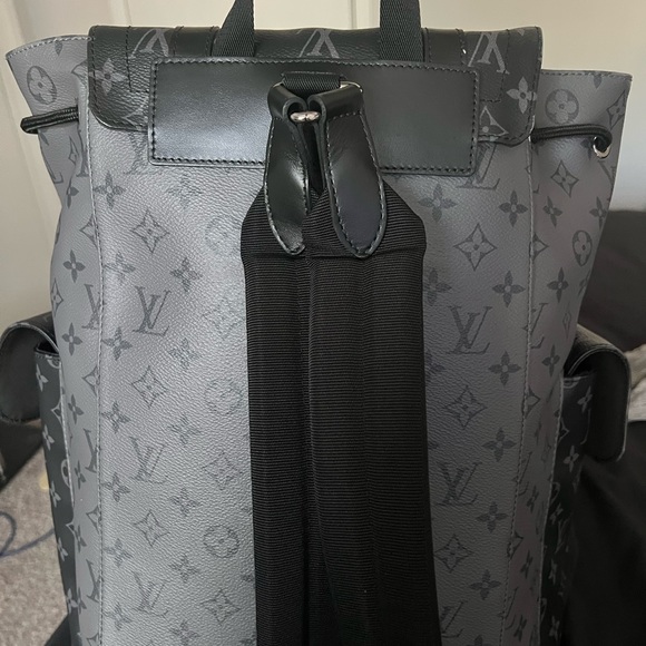 Louise Vuitton Backpack - Picture 2 of 2